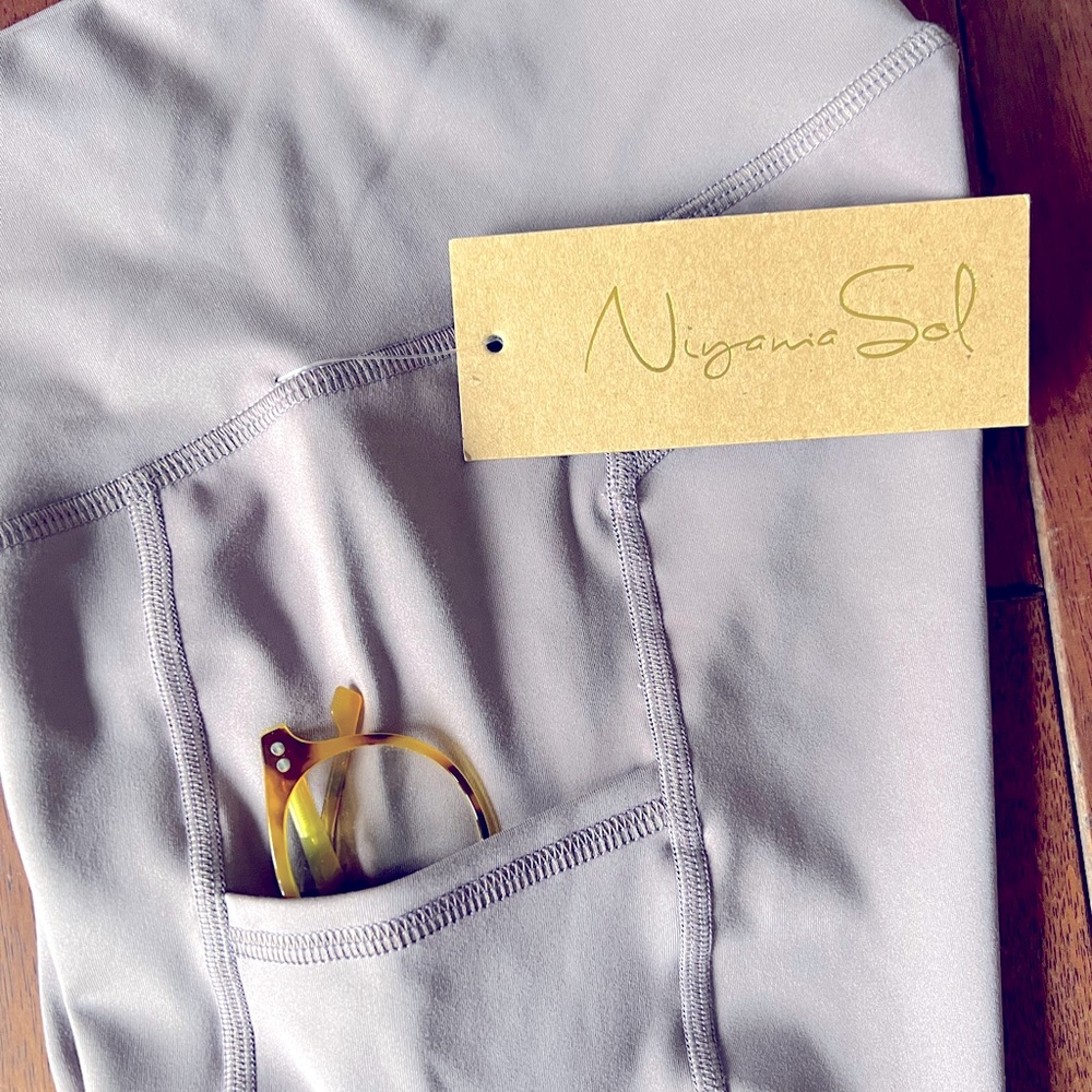 Niyama Sol High Waist Pocketed Legging